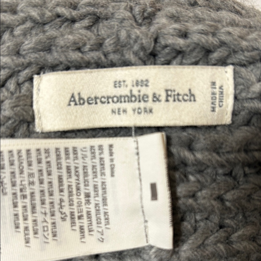 Abercrombie & Fitch Gray Chunky Knit Soft Scarf - Picture 5 of 6